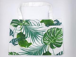 <strong>Tasche Kunsthalle Tropical, 2020.</strong><br>CHF 55.-
